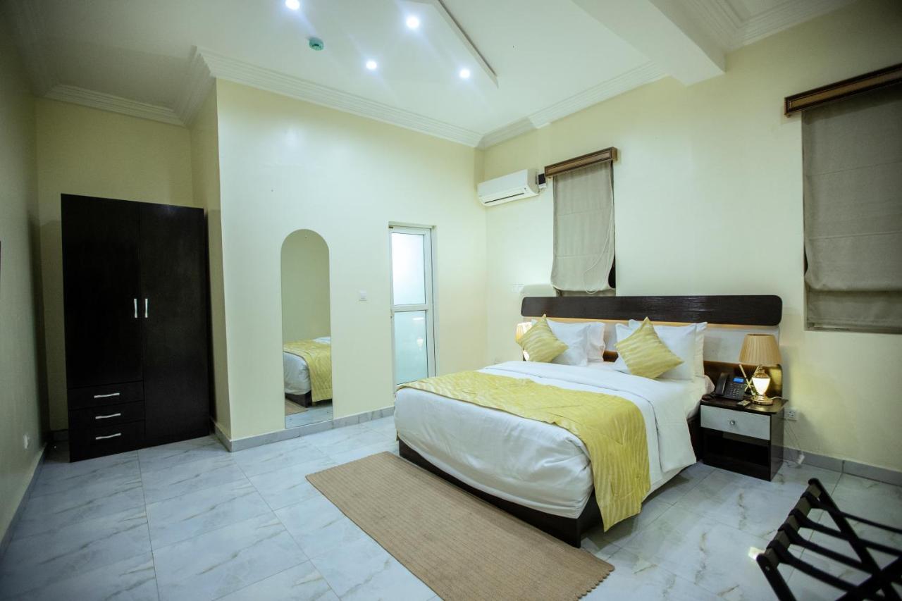 Apartment 79 Hotel & Suite Ikeja Dış mekan fotoğraf